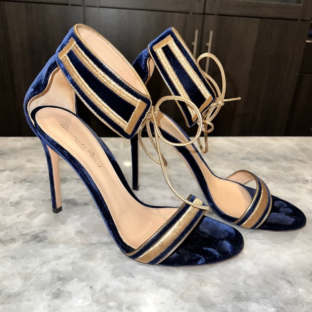 Gianvito Rossi Augusta Heels